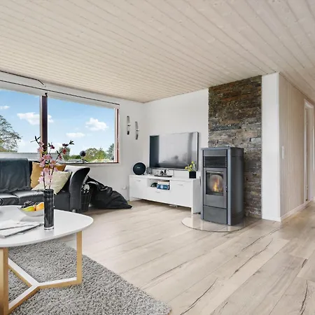 Amazing In With Kitchen Holiday home
