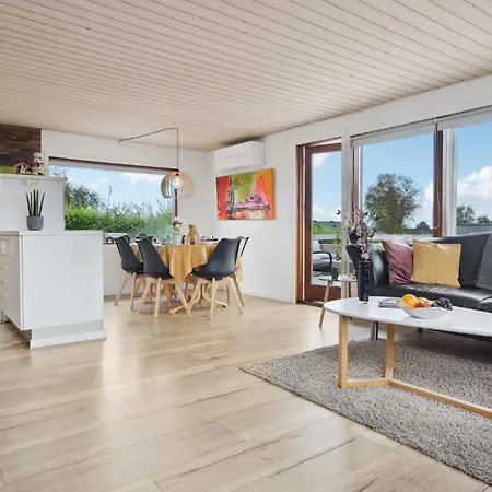 Amazing In With Kitchen